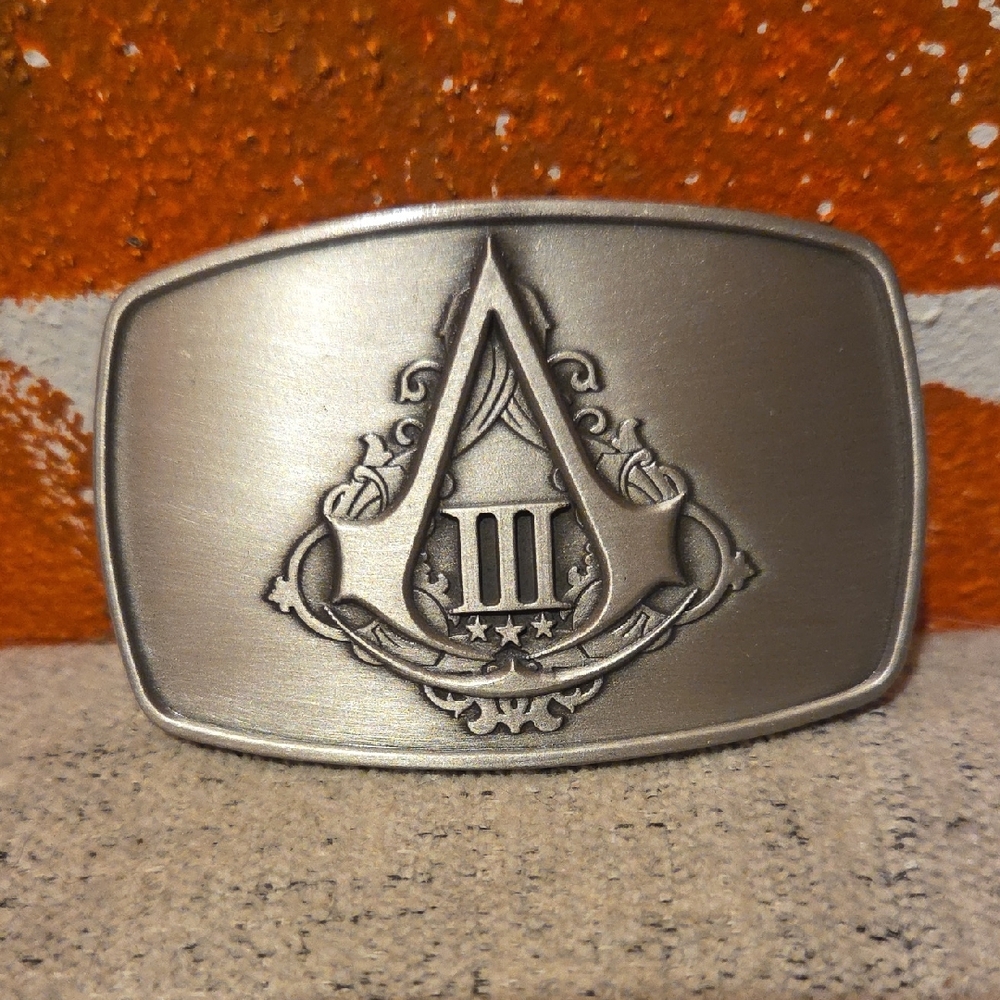 🤠 Assassin's Creed III Belt Buckle with Engraved Design 🤠